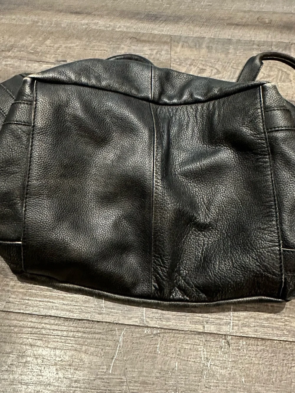 Free People | Leslie Leather Tote in Distressed Black